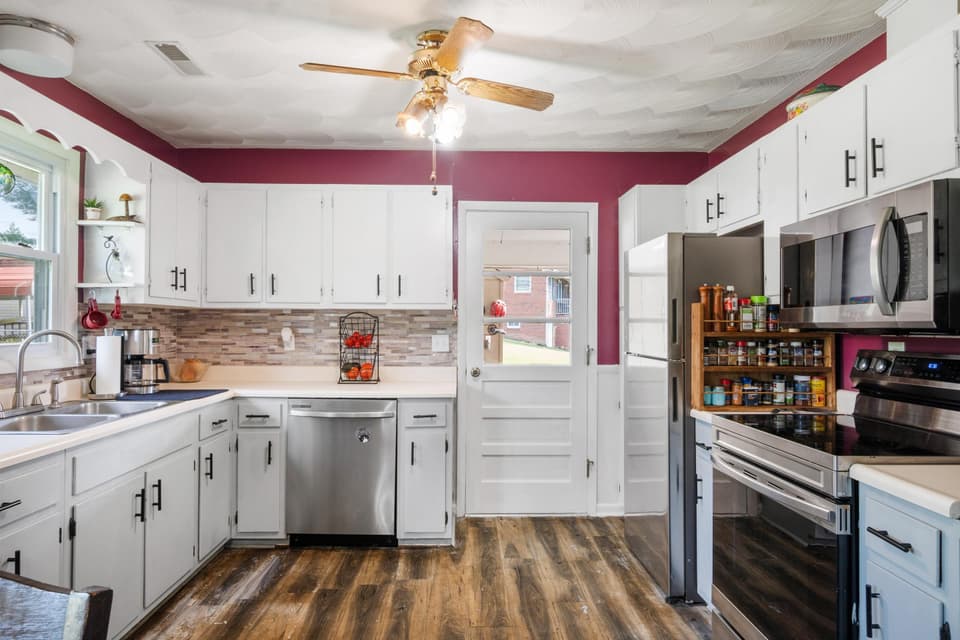 80 Meadow Drive, photo 12 of 40