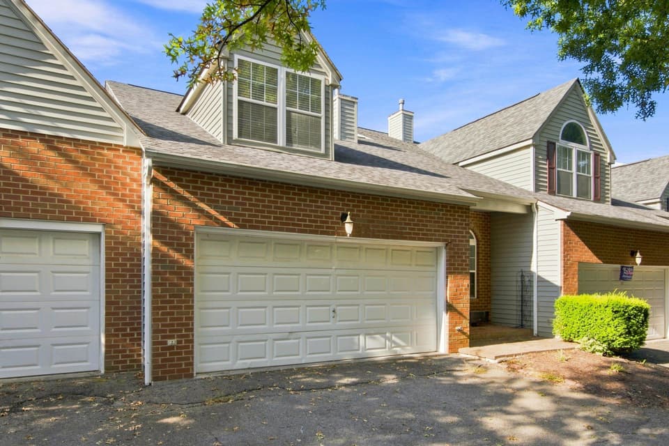 260 Gold Leaf Drive NW, photo 3 of 27