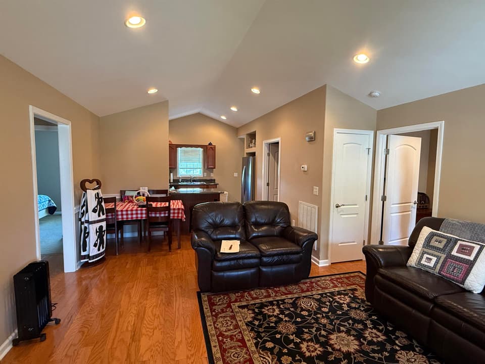 140 Alexa Lane, photo 5 of 15