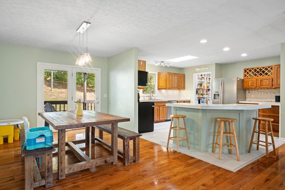 1720 Blake Drive, photo 14 of 40