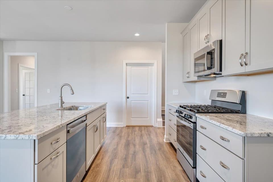 985 Round Meadow Drive, photo 25 of 40