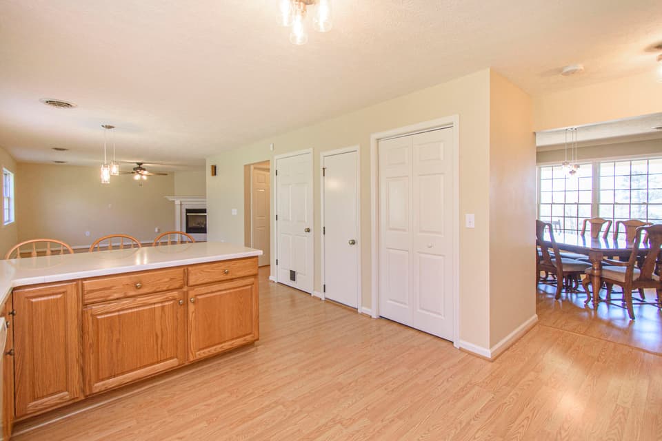 1130 Cassatt Ln, photo 17 of 39