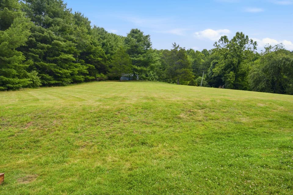 479 Smith Creek Road, photo 14 of 40