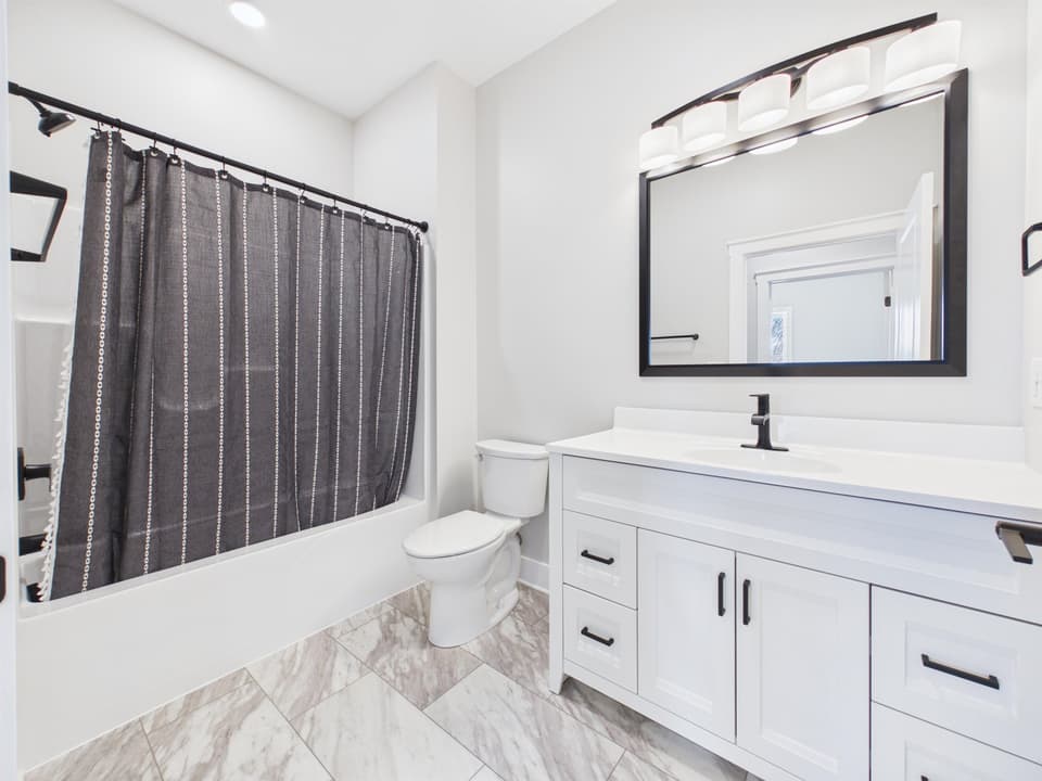 245 Howery Street SE, photo 30 of 40