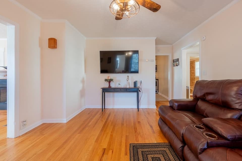 315 Montgomery Street, photo 15 of 40