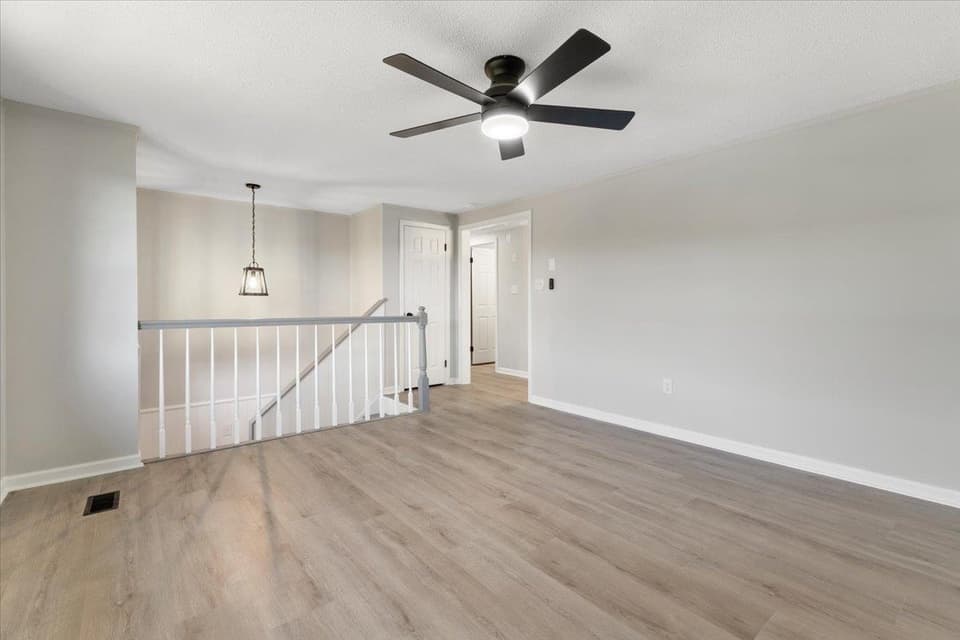 325 Mulberry Drive, photo 7 of 40