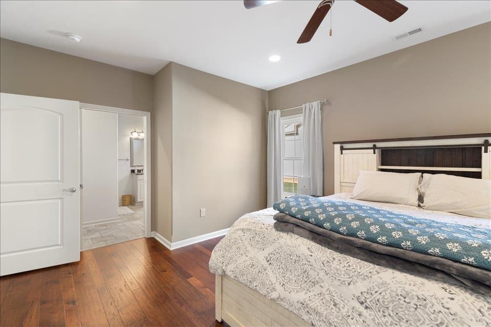 325 Colin Reid Pass NW, photo 12 of 40