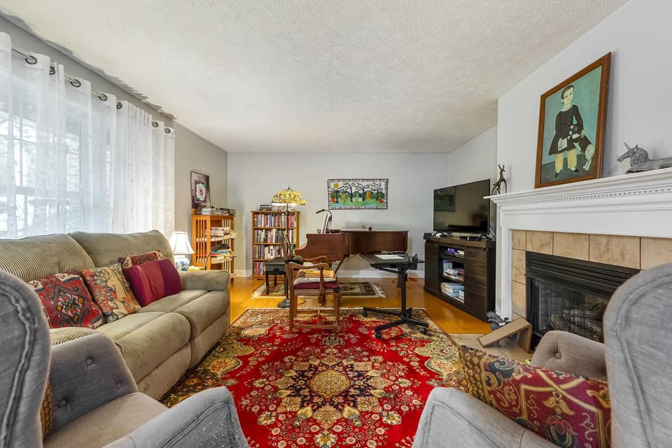195 Tall Oak Boulevard, photo 8 of 40