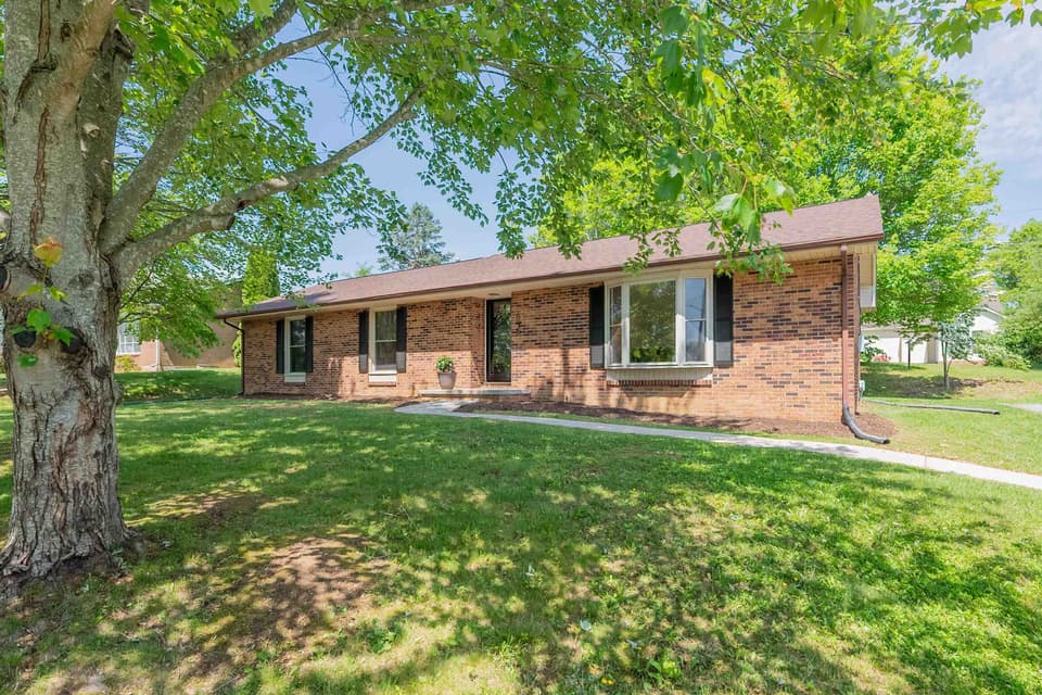 695 Carson Drive, photo 34 of 37