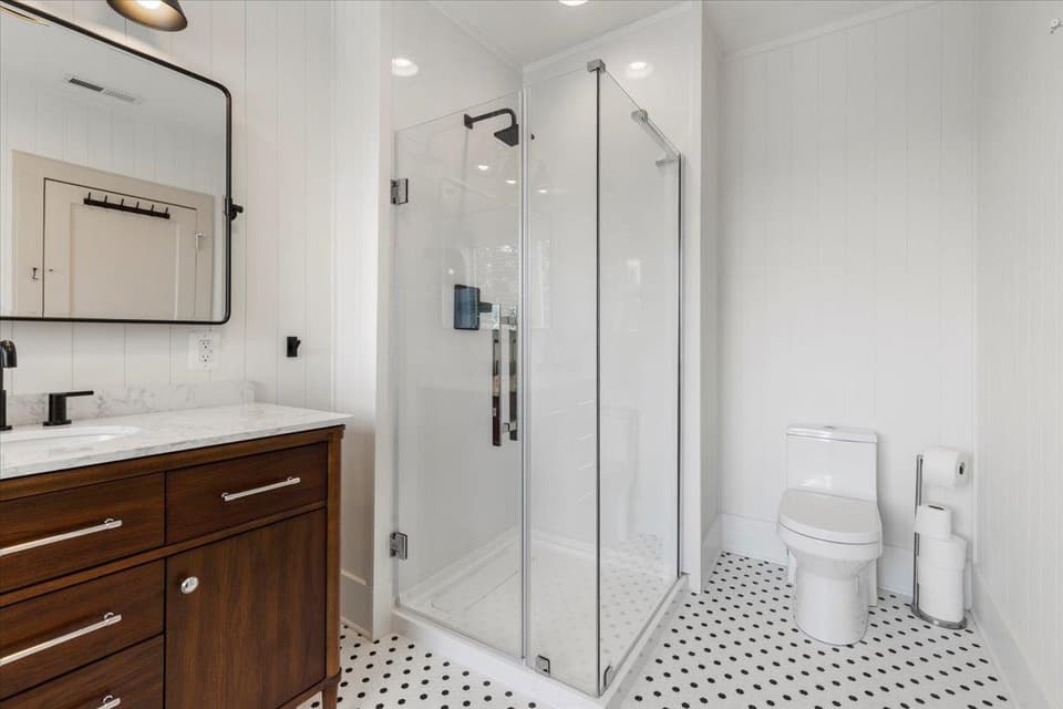 612 E Main Street, photo 37 of 40