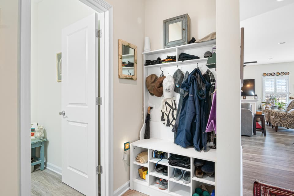 4071 Stanley Road, photo 11 of 40