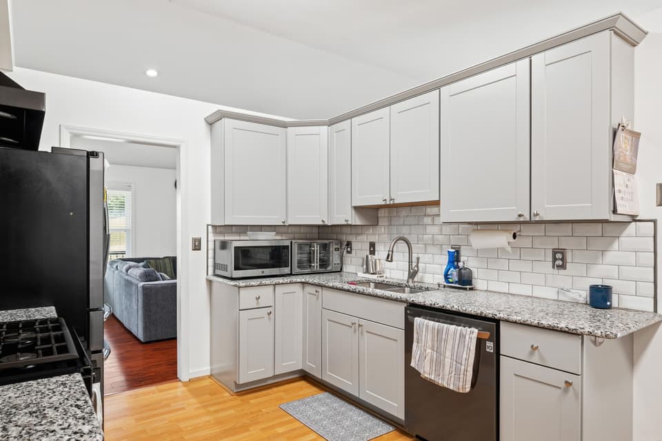 30 Johns Court, photo 12 of 40