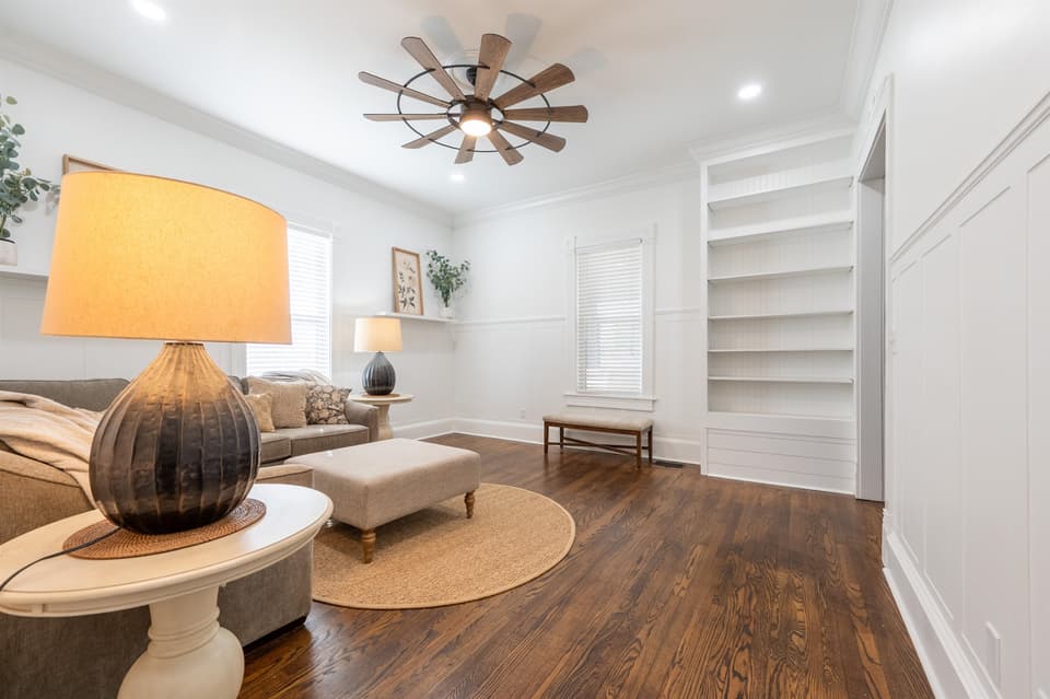 200 S Franklin Street, photo 18 of 40