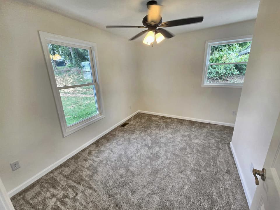 1260 King Street, photo 13 of 29