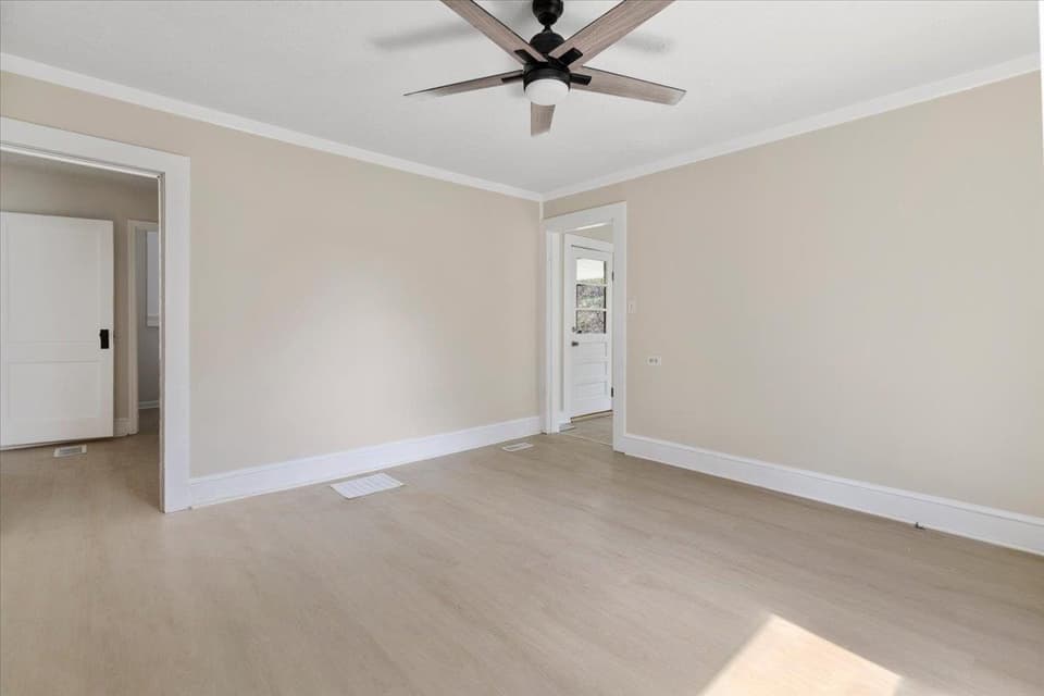 1033 Walton Road, photo 13 of 37