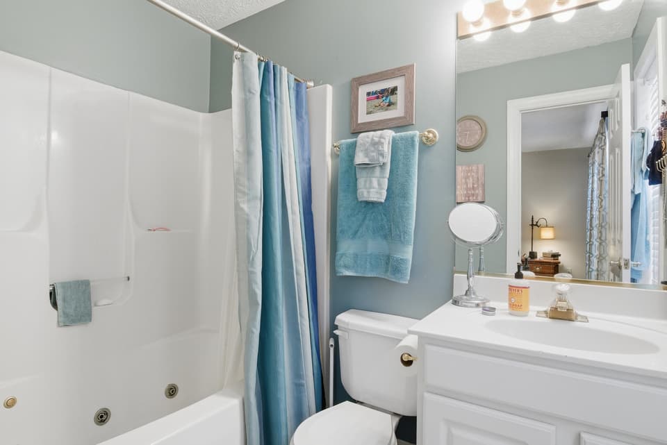 585 Silver Leaf Drive, photo 22 of 39