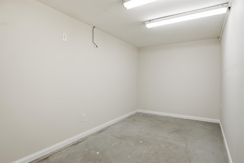 665 Betty Drive, photo 38 of 39