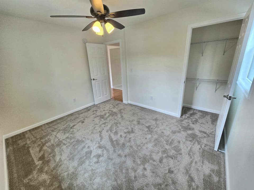1260 King Street, photo 12 of 29