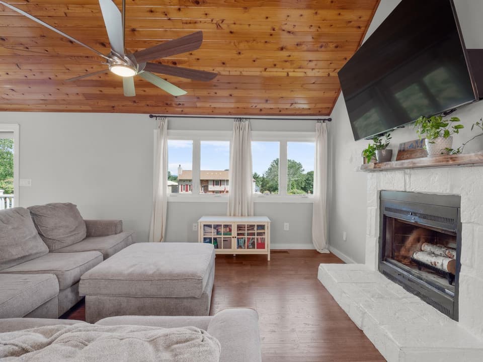 1275 Cambria Street NW, photo 9 of 40