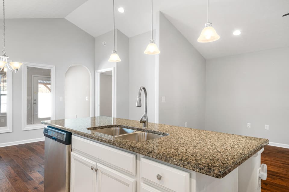 2130 Glade Drive SE, photo 18 of 38