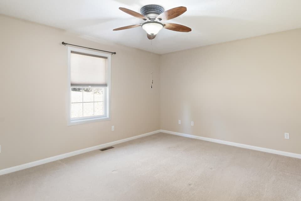 835 College Street, photo 21 of 33