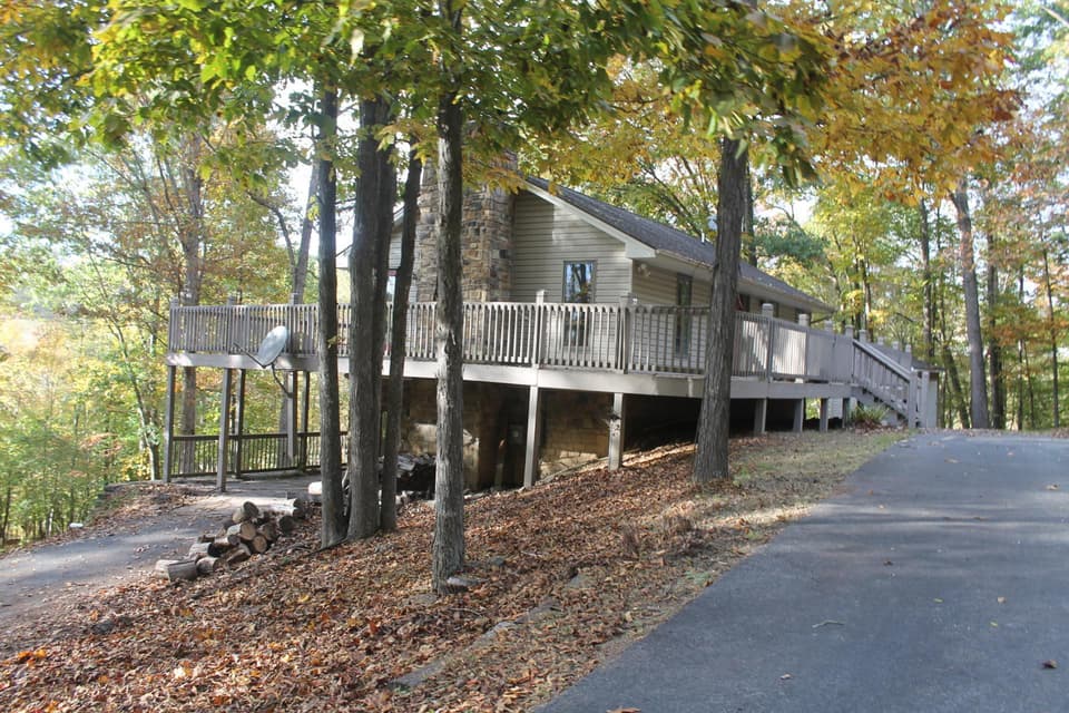2370 Kingston Branch Rd, photo 2 of 26