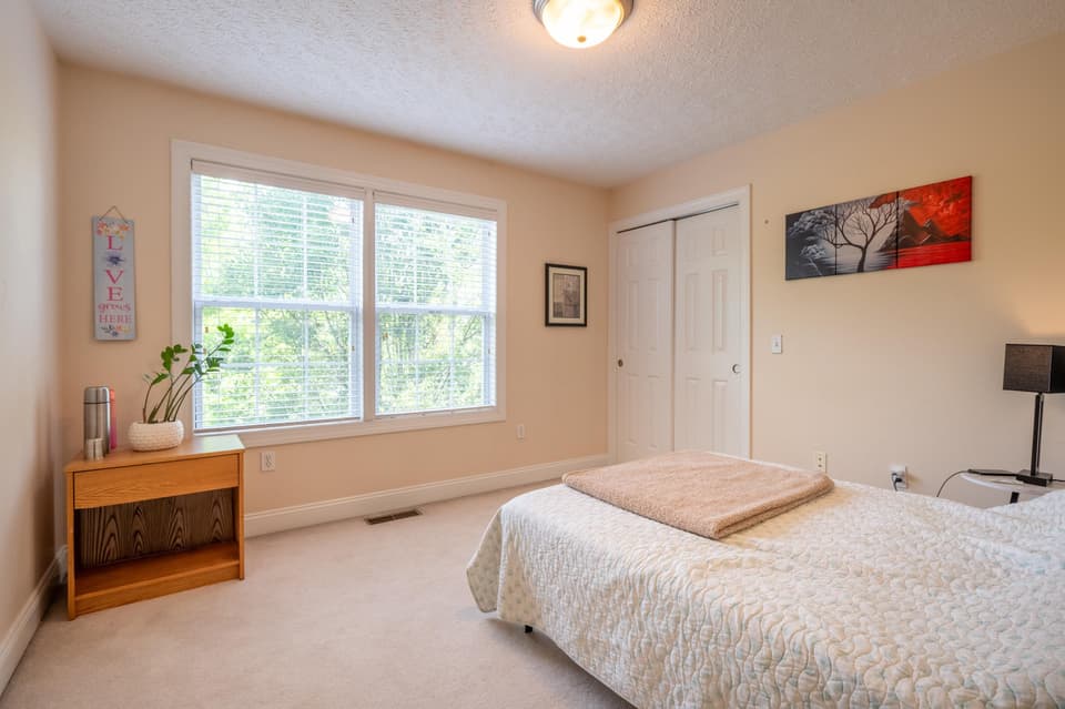320 Tall Oak Boulevard, photo 23 of 40