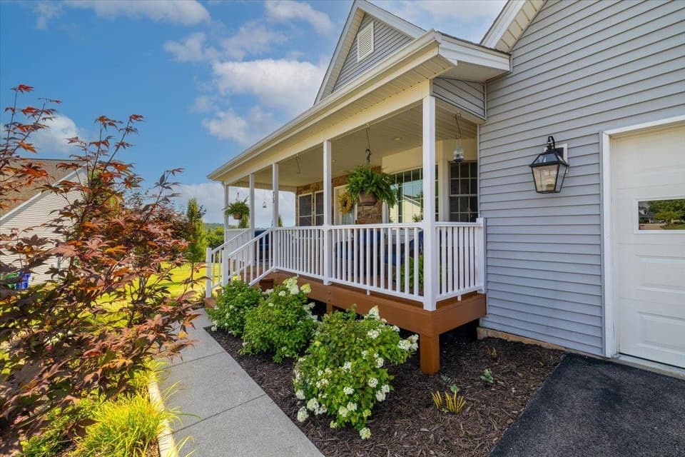 75 Copper Beach Court, photo 3 of 40