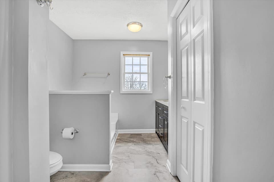 185 Howery Street, photo 25 of 40