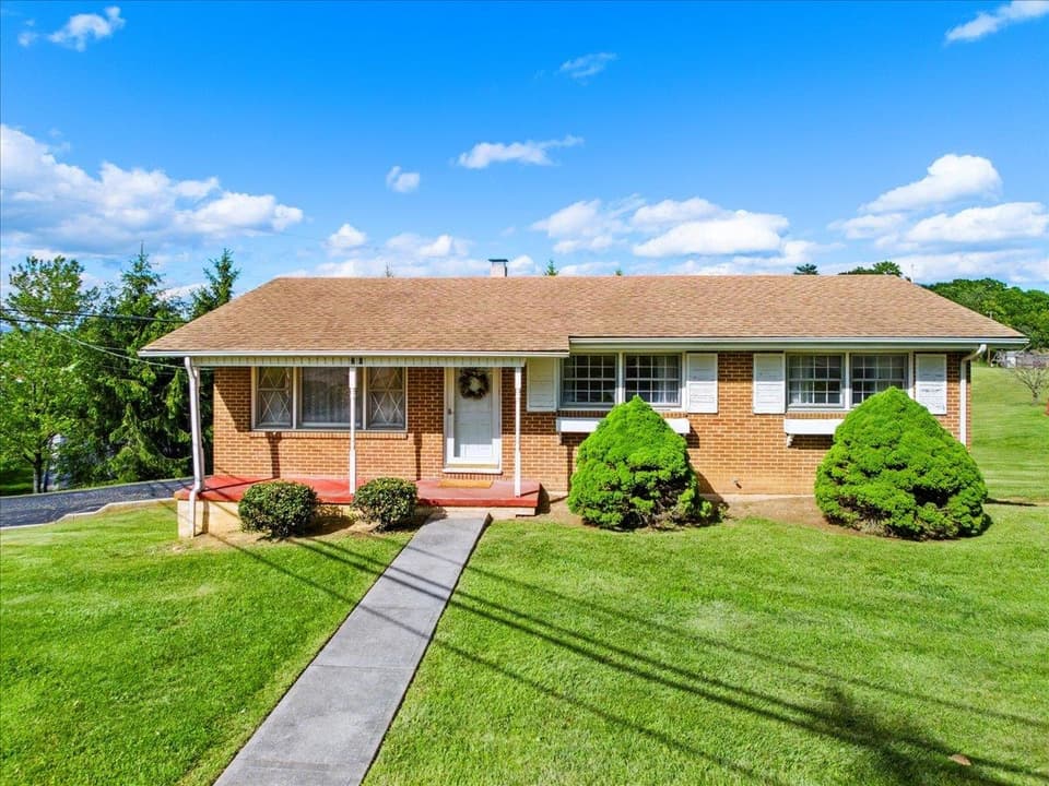 20 Ellett Road NE, photo 2 of 40