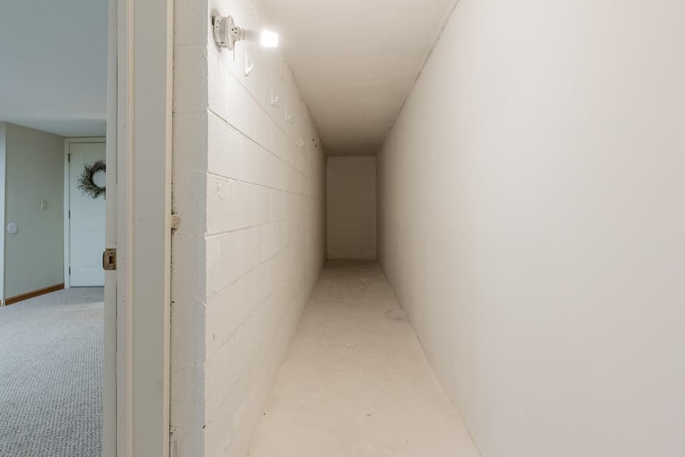 1245 Chestnut Drive, photo 34 of 40