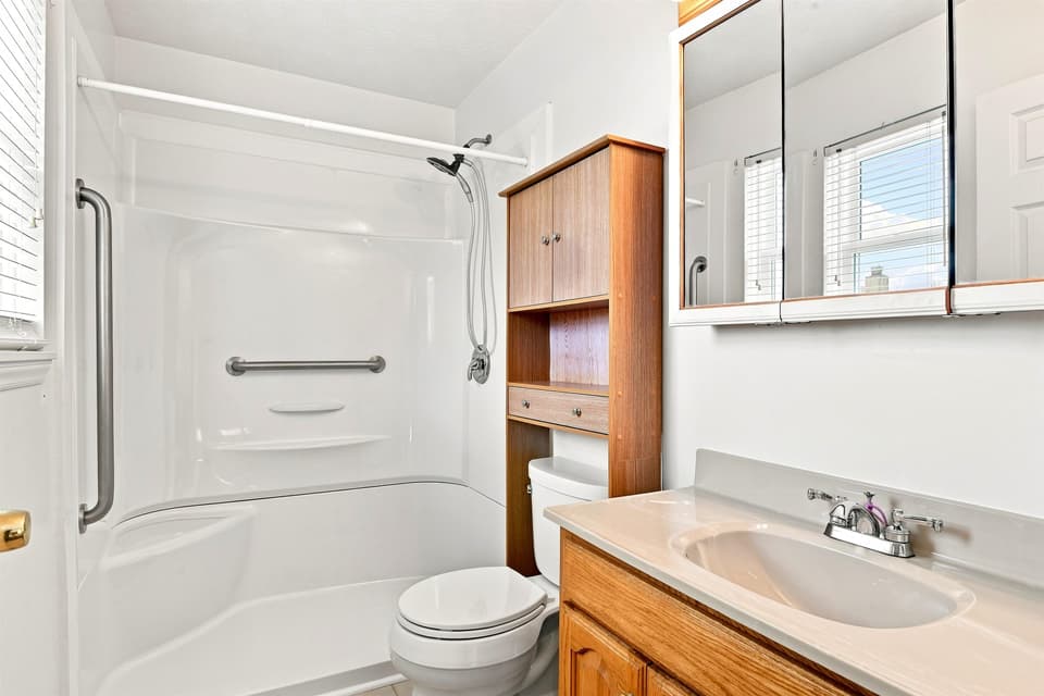 111 Hagan Street NE, photo 25 of 40