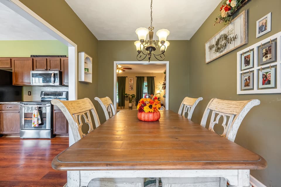 175 Wistaria Drive, photo 11 of 40