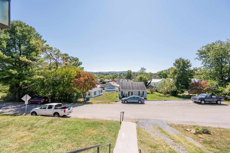 1 Victory Heights Drive, photo 4 of 27