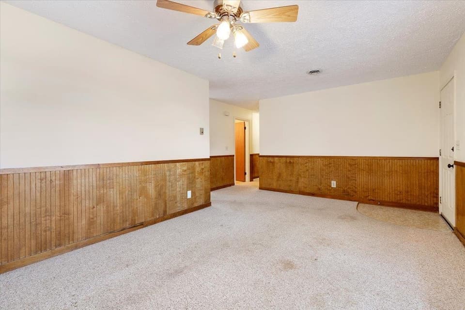 1363 Dow Street, photo 8 of 40