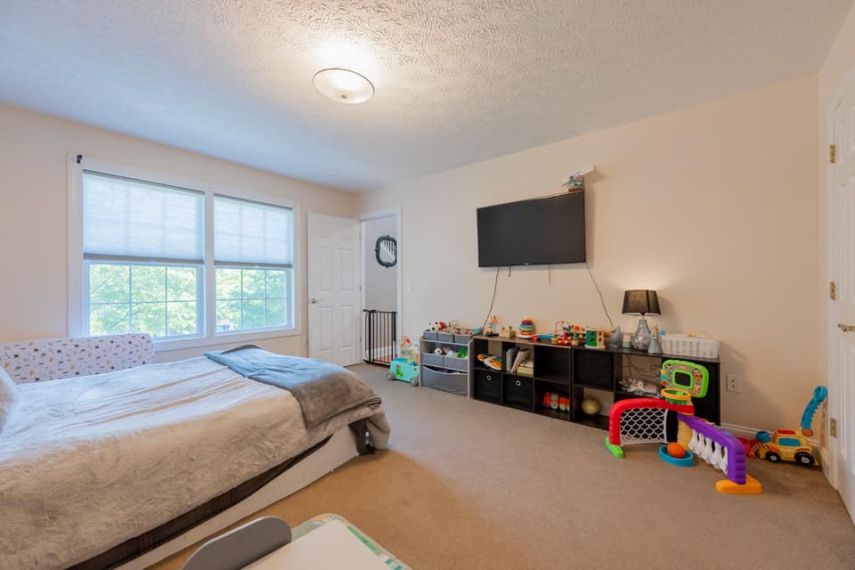780 Oaktree Boulevard, photo 39 of 40