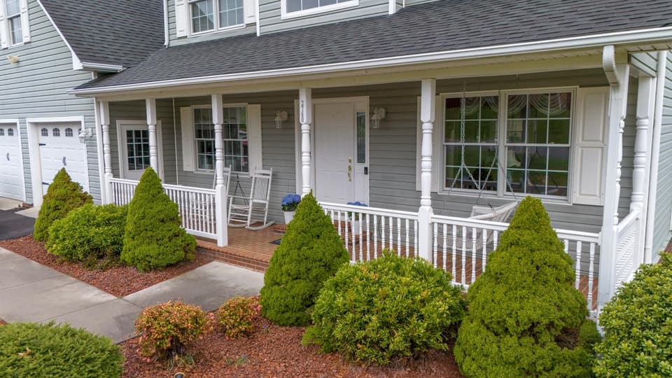2760 Madison Avenue SE, photo 8 of 40