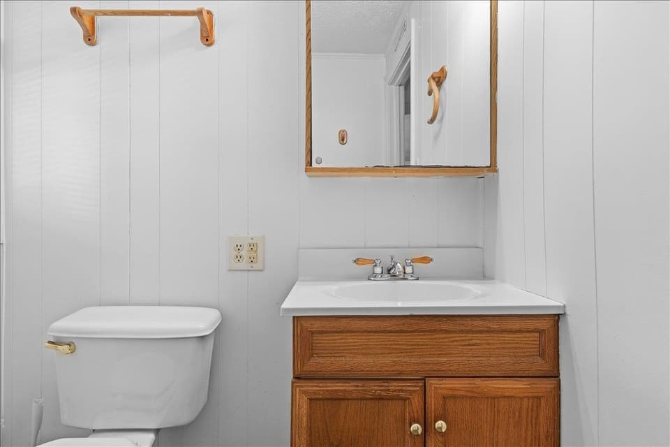 310 Overland Drive, photo 26 of 37