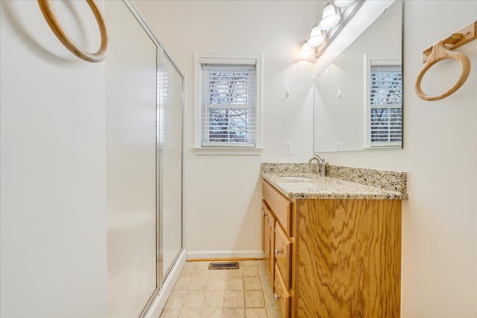 481 Houchins Rd, photo 23 of 35