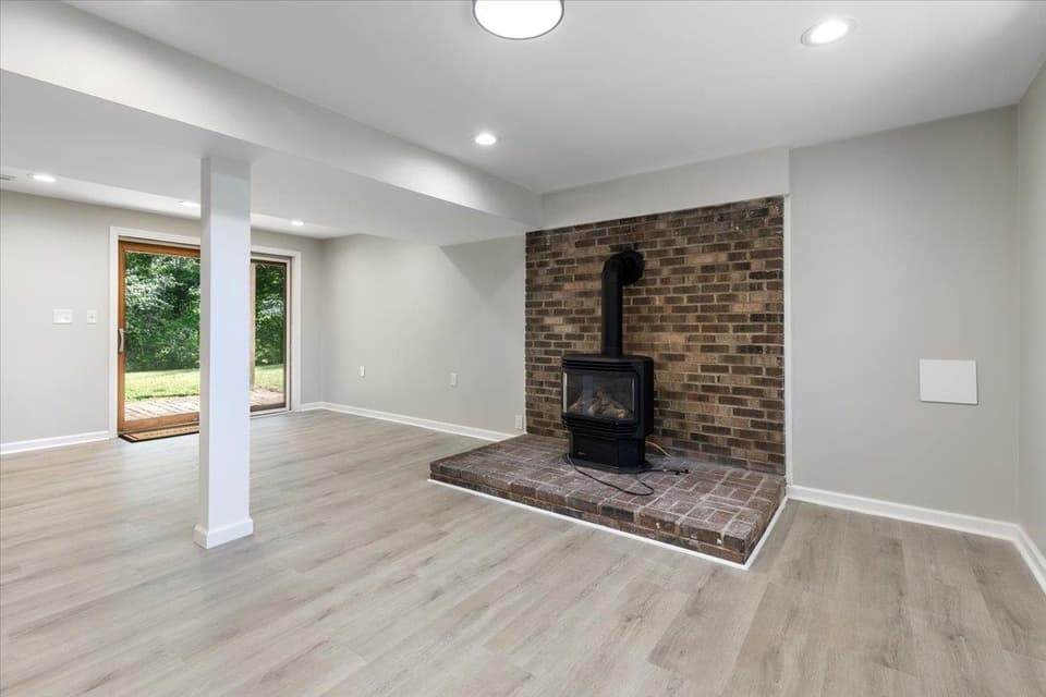 325 Mulberry Drive, photo 26 of 40