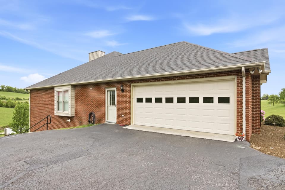 2701 Christiana Court, photo 11 of 40