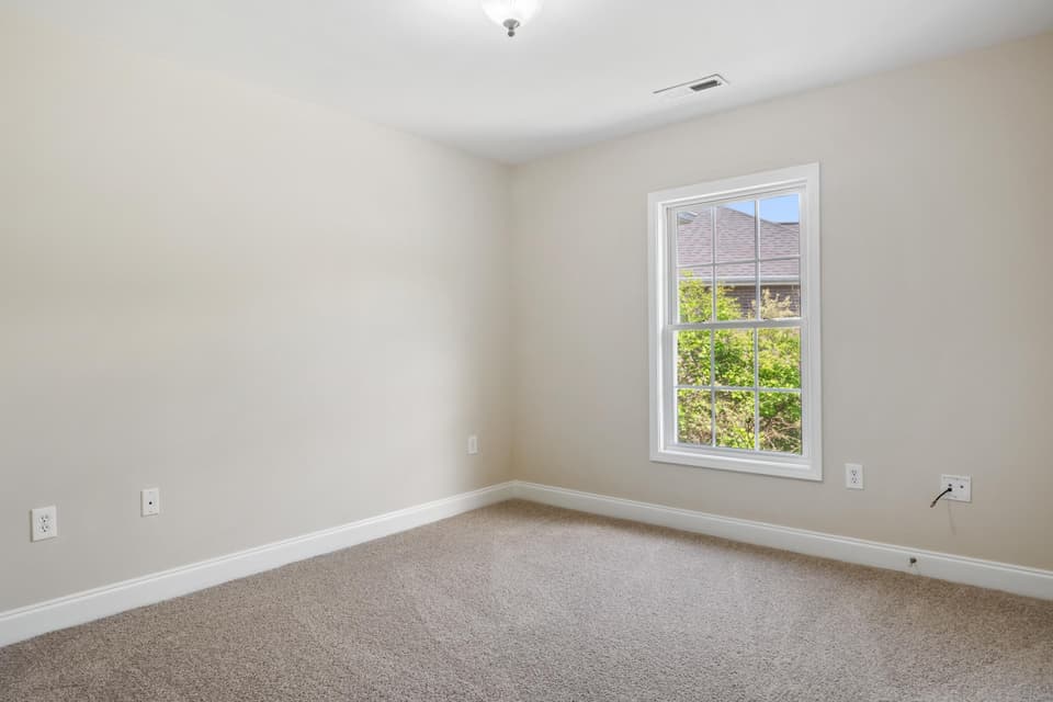 135 Phoenix Boulevard, photo 25 of 40