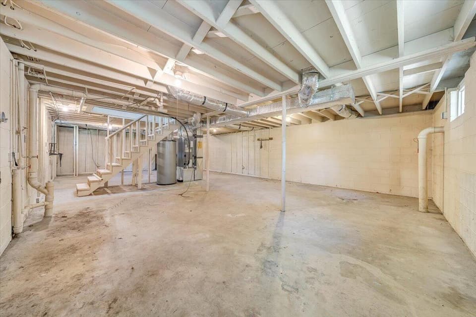777 Switchback Rd, photo 16 of 27