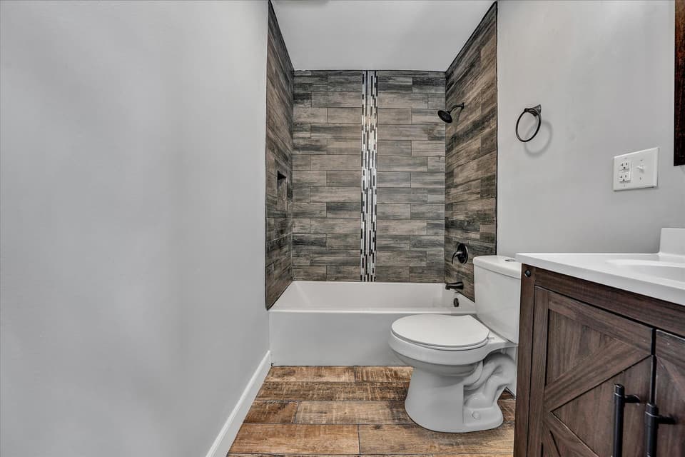 4090 Roanoke St, photo 20 of 36