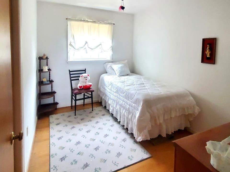 495 Simmons Road, photo 7 of 18