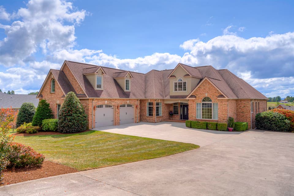 2151 Peakland Way, photo 11 of 40
