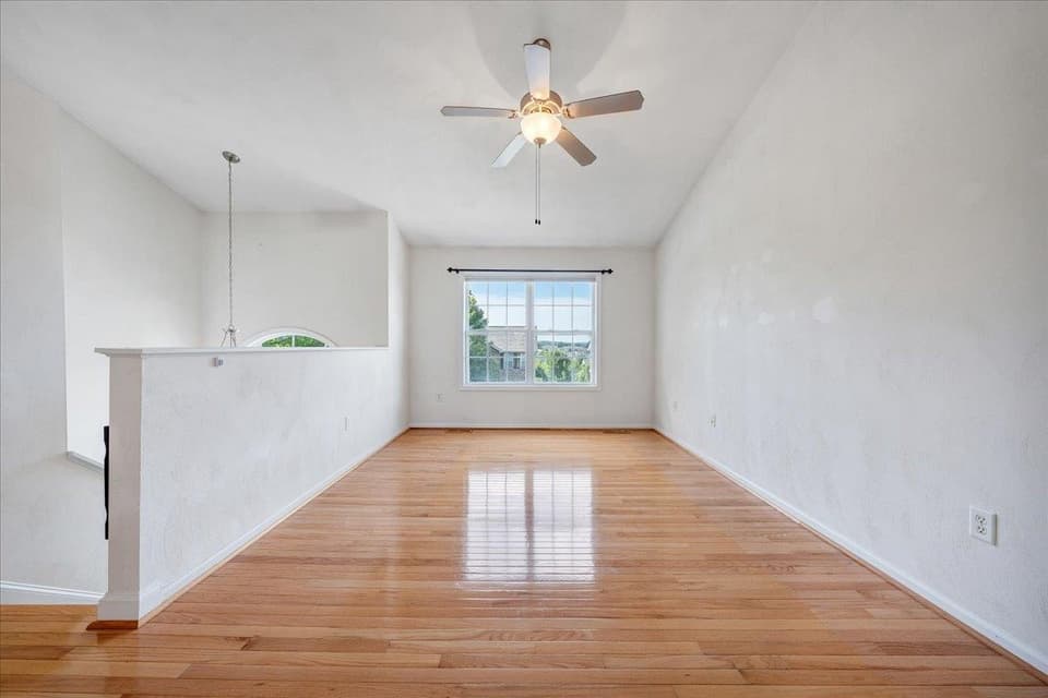 100 Wistaria Drive, photo 3 of 36