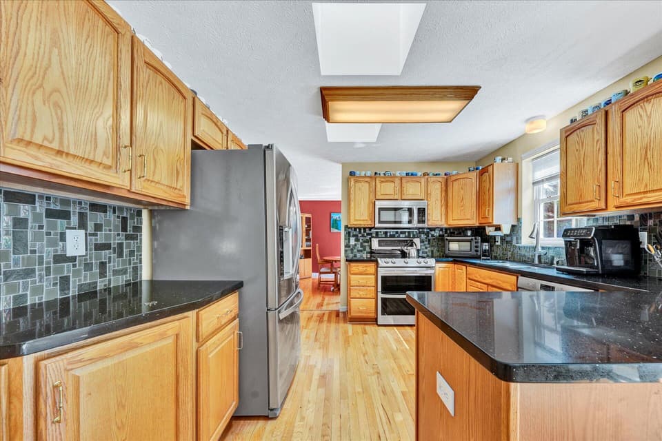135 Wenn Dr NW, photo 12 of 37