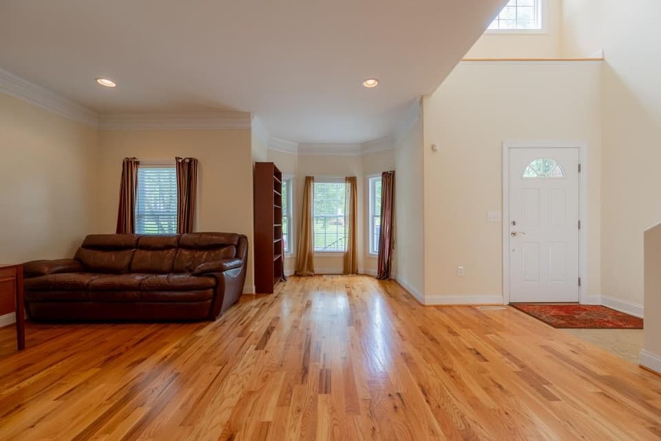 90 Phoenix Boulevard, photo 8 of 40