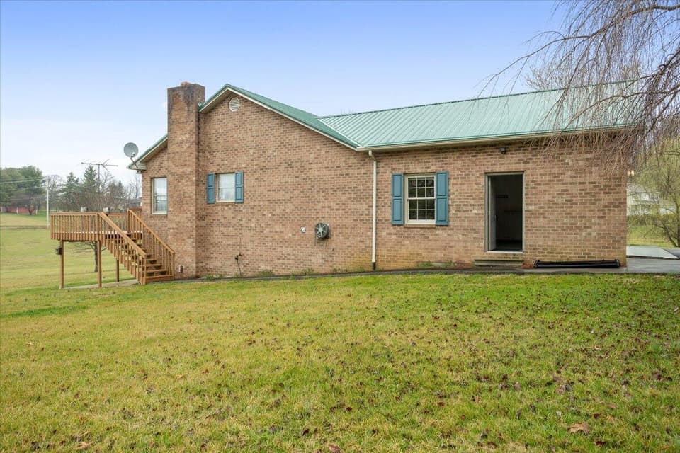 1940 Wetherburn Road, photo 20 of 40